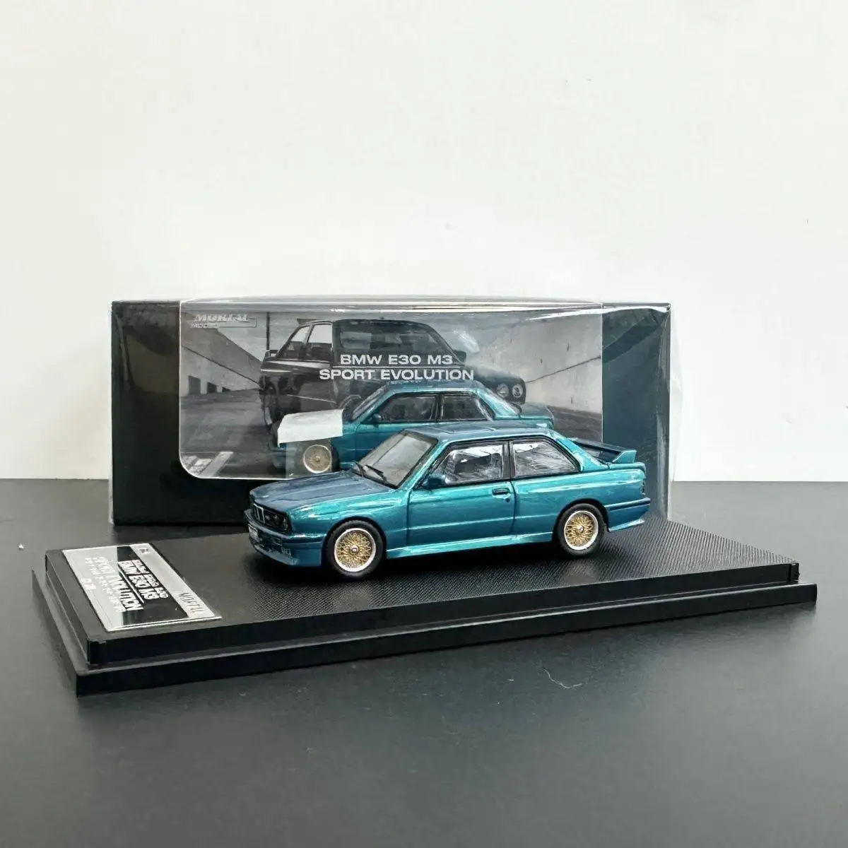 modellino-auto-in-lega-pressofusa-scala-1-64-e30-m3-verde-edizione-esposizione-2025