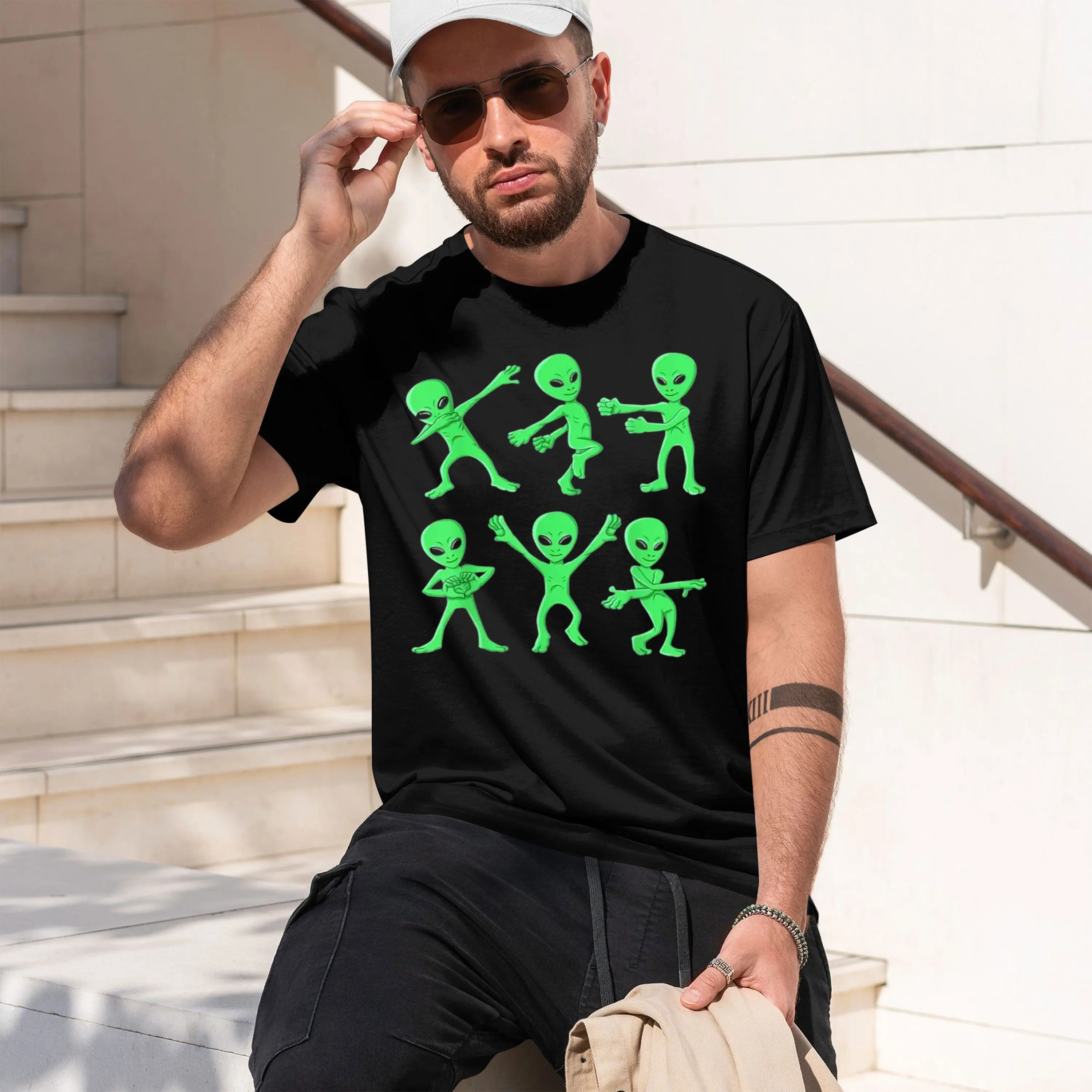 Alien Dance Style Men's T-Shirt Green Coon Aliens Dancing Pattern Summer Casual Wear Gift For Alien Fans And Fun Lovers 2026 New