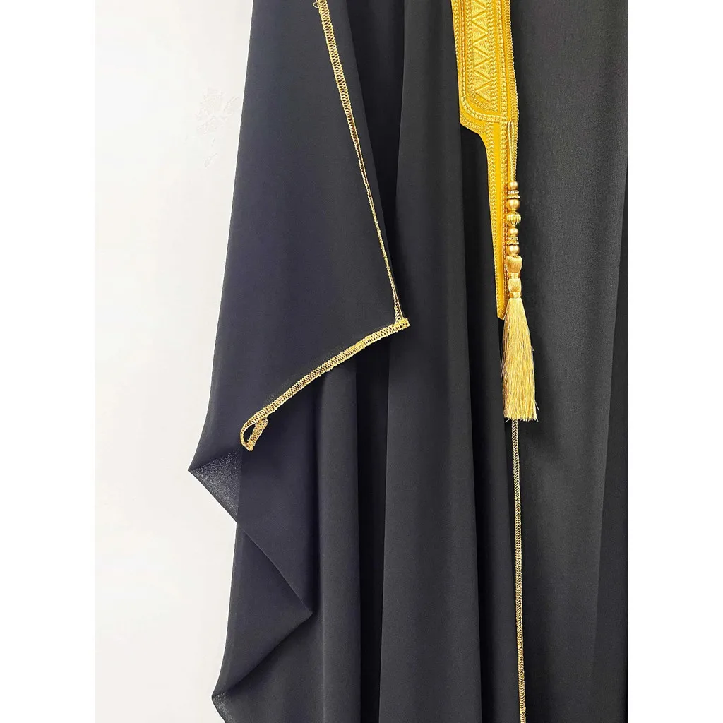 رمضان الإسلام Thobe الرجال المطرزة التباين السويدي اللون بأكمام طويلة ثوب كيب رداء، عباية رجالية برقعة