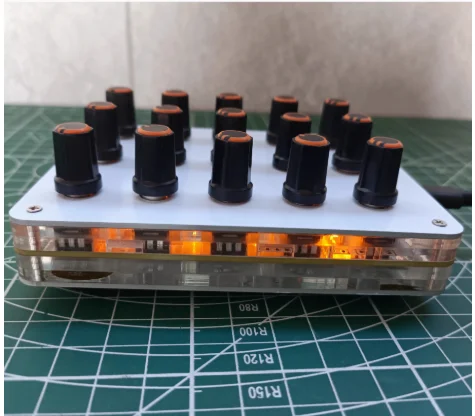 15 Pcs Knobs Custom CC Information Volume USB-C Interface Music Hosting Software MIDI Controller USB-Type-C Interface Angle