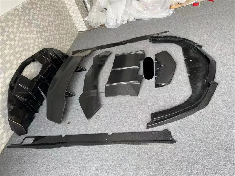 

DM style carbon fiber front bumper edge side skirt rear diffuser spoiler for Lamborghini Aventado LP700 LP720 LP740 body kit