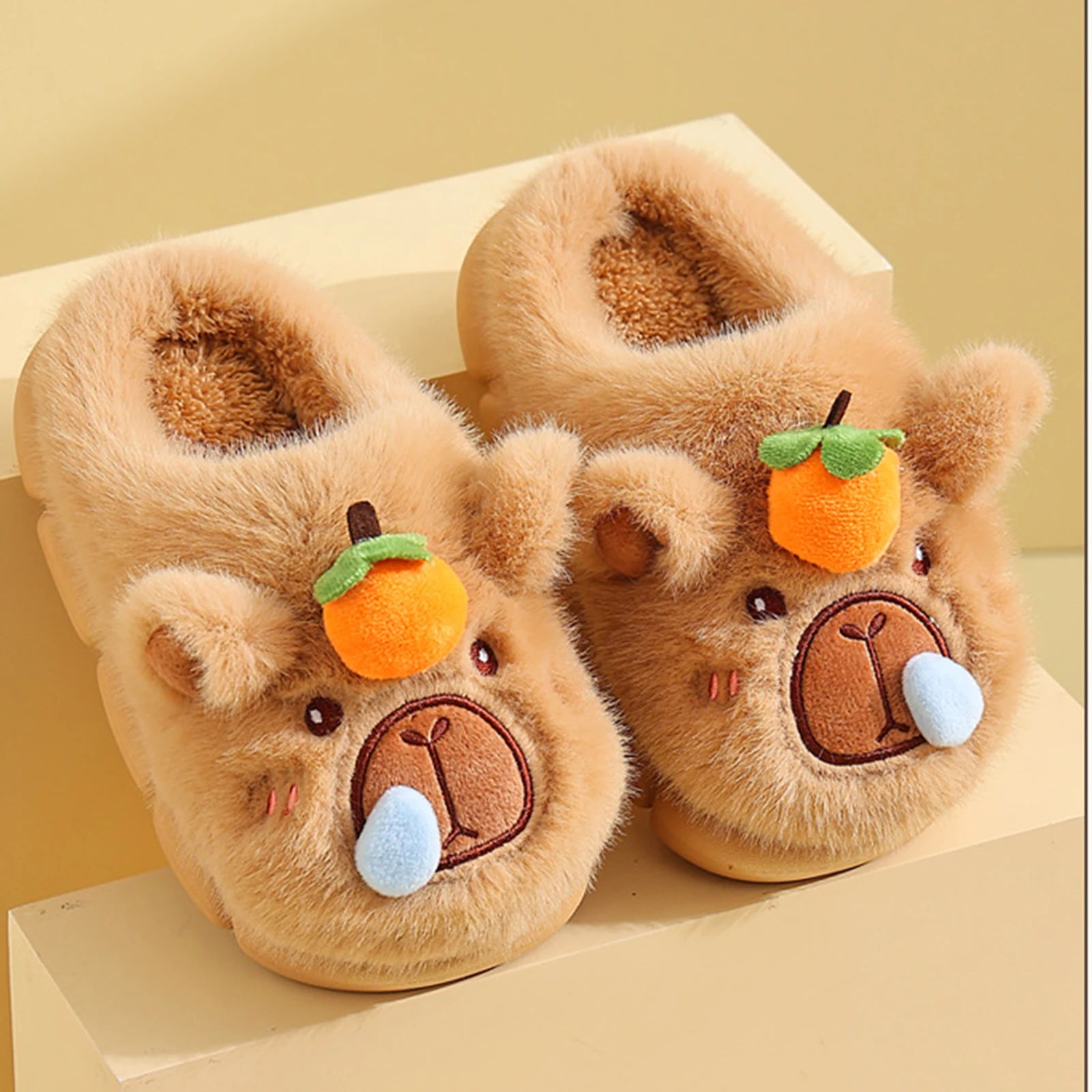 

Плюшевые теплые хлопковые тапочки с капибарой, нескользящие утолщенные напольные тапочки с героями мультфильмов, легкие термодомашние тапочки для детей и взрослых