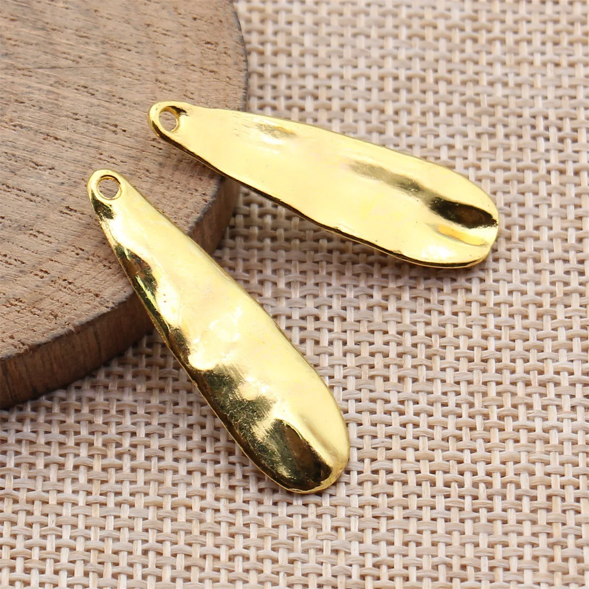20pcs 36x11mm(1.42x0.43inch) 3 Colors Antique Bronze Color Antique Copper Color Antique Gold Color Hammered Teardrop Pendants