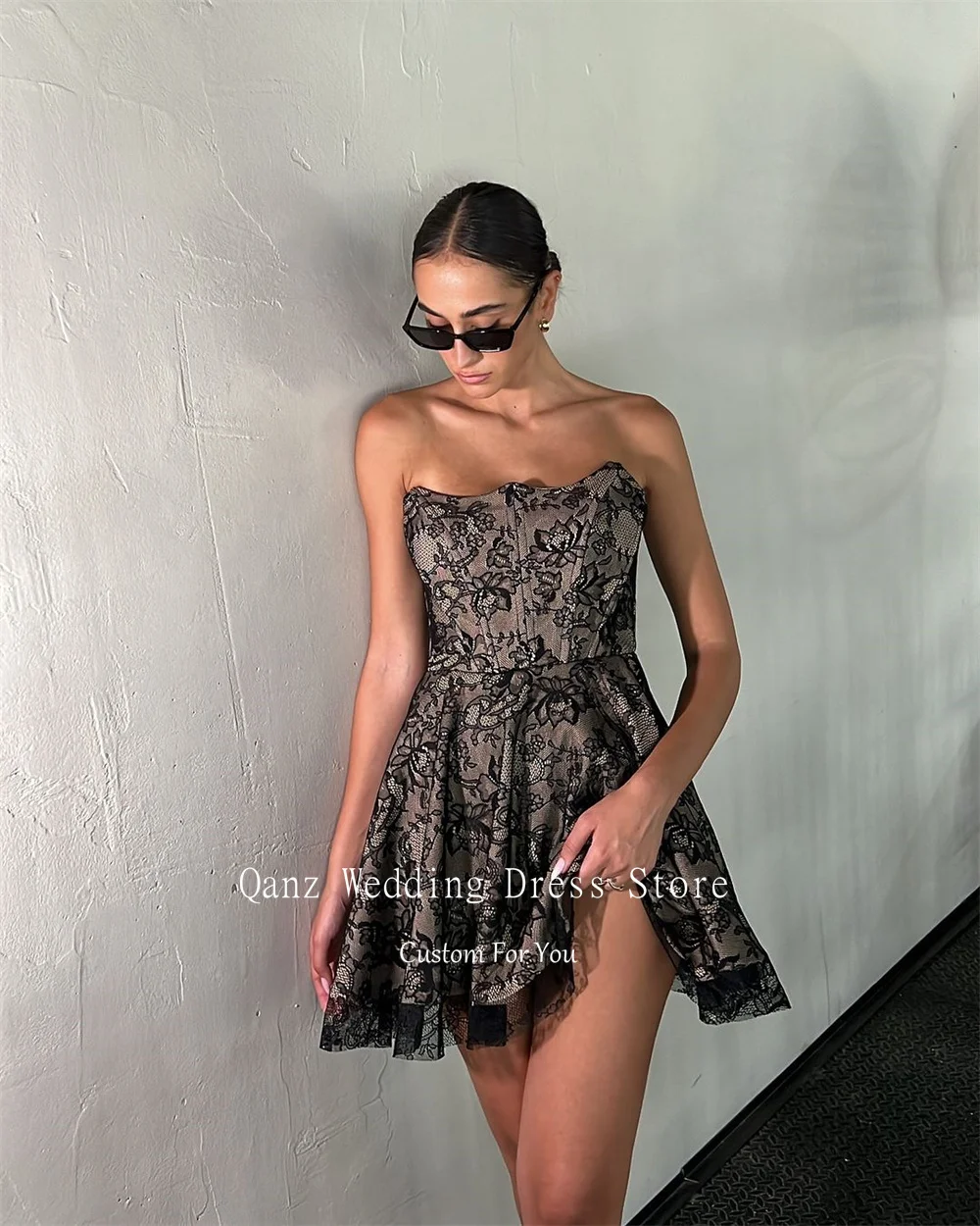 Qanz Sexy Lace Mini Prom Dresses A Line Strapless Lace Up Back Customized Above Knee Party Gowns Night Clubbing Cocktail Dresses