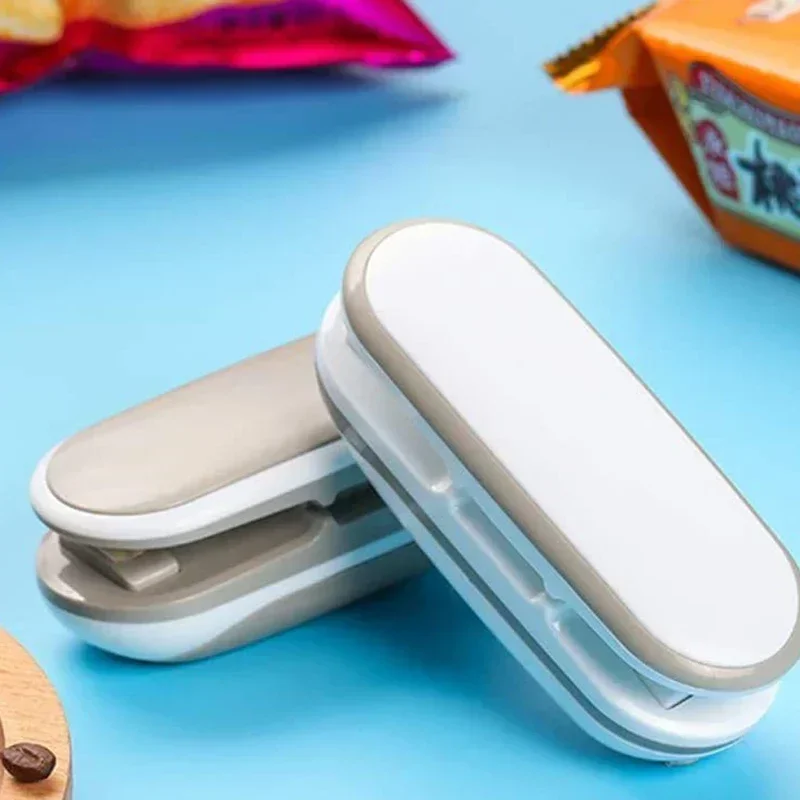 1 Pack Sealing Machine Mini Portable Sealing Clip Hand Pressure Heat Sealing Machine Food Fruit Snacks Preservation Small Tools