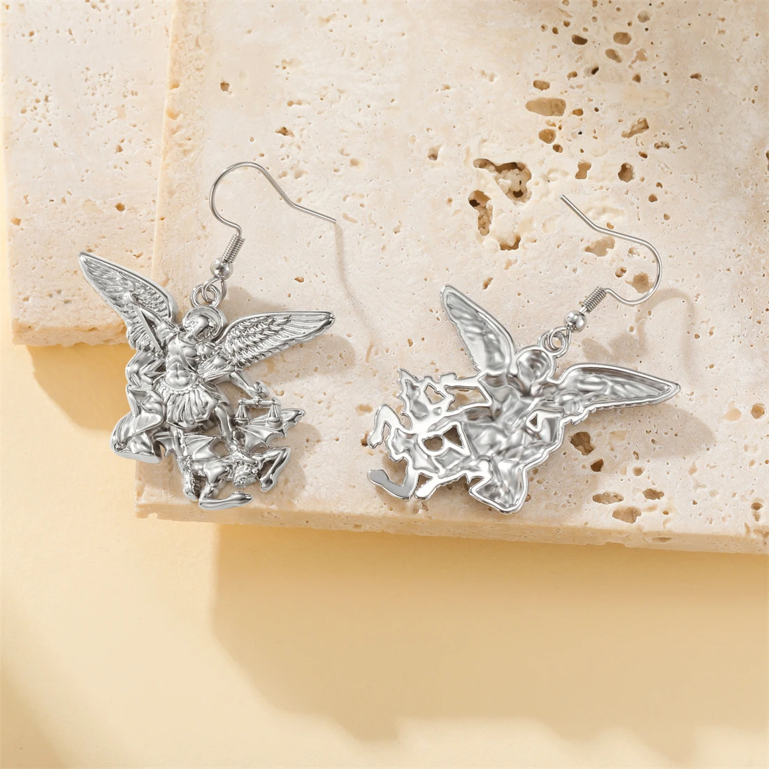 Eueavan Erzengel St. Michael Schütze uns Ohrringe für Frauen Edelstahl Katholischer Schutzpatron Hängeohrringe Schmuck Geschenk – Detail 7