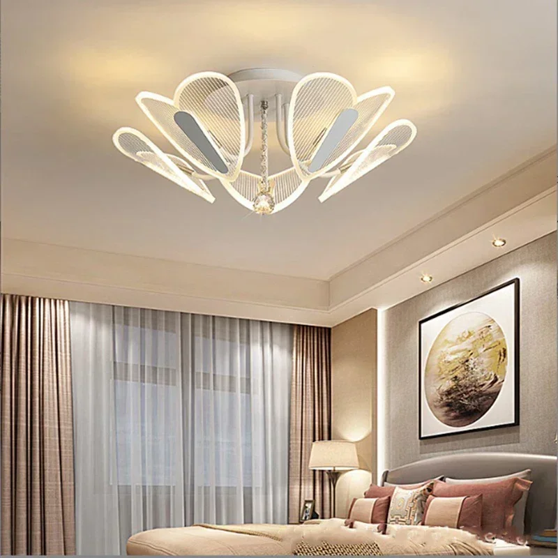 Luxury K9 Crystal Heart-Shaped Ceiling Light for Bedroom Dining Room Indoor Chandelier Simple Decorative Lighting