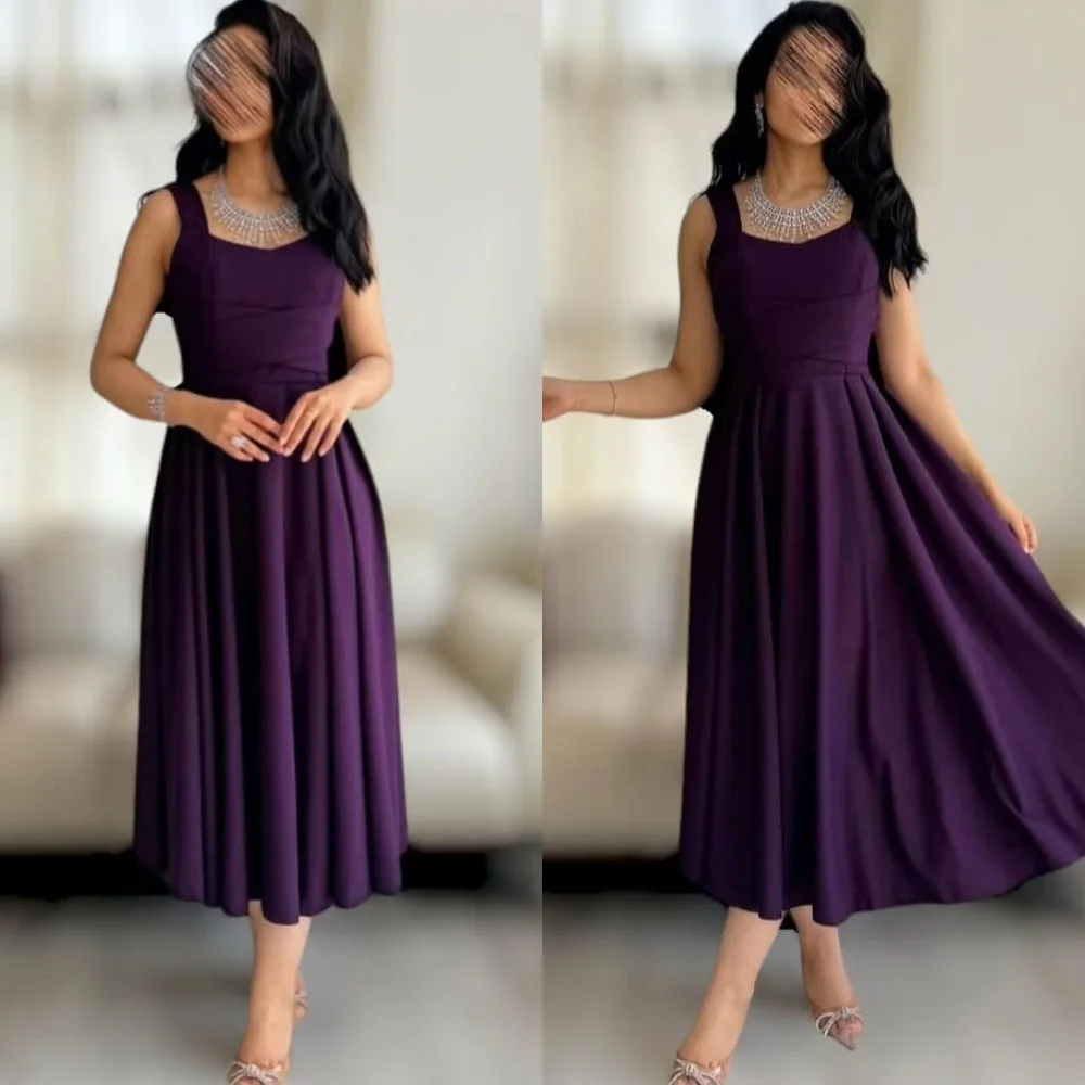 사용자 정의 절묘한 보라색 스퀘어 칼라 이브닝 드레스 우아한 새틴 민소매 댄스 파티 드레스 공식 생일 파티 Dresse