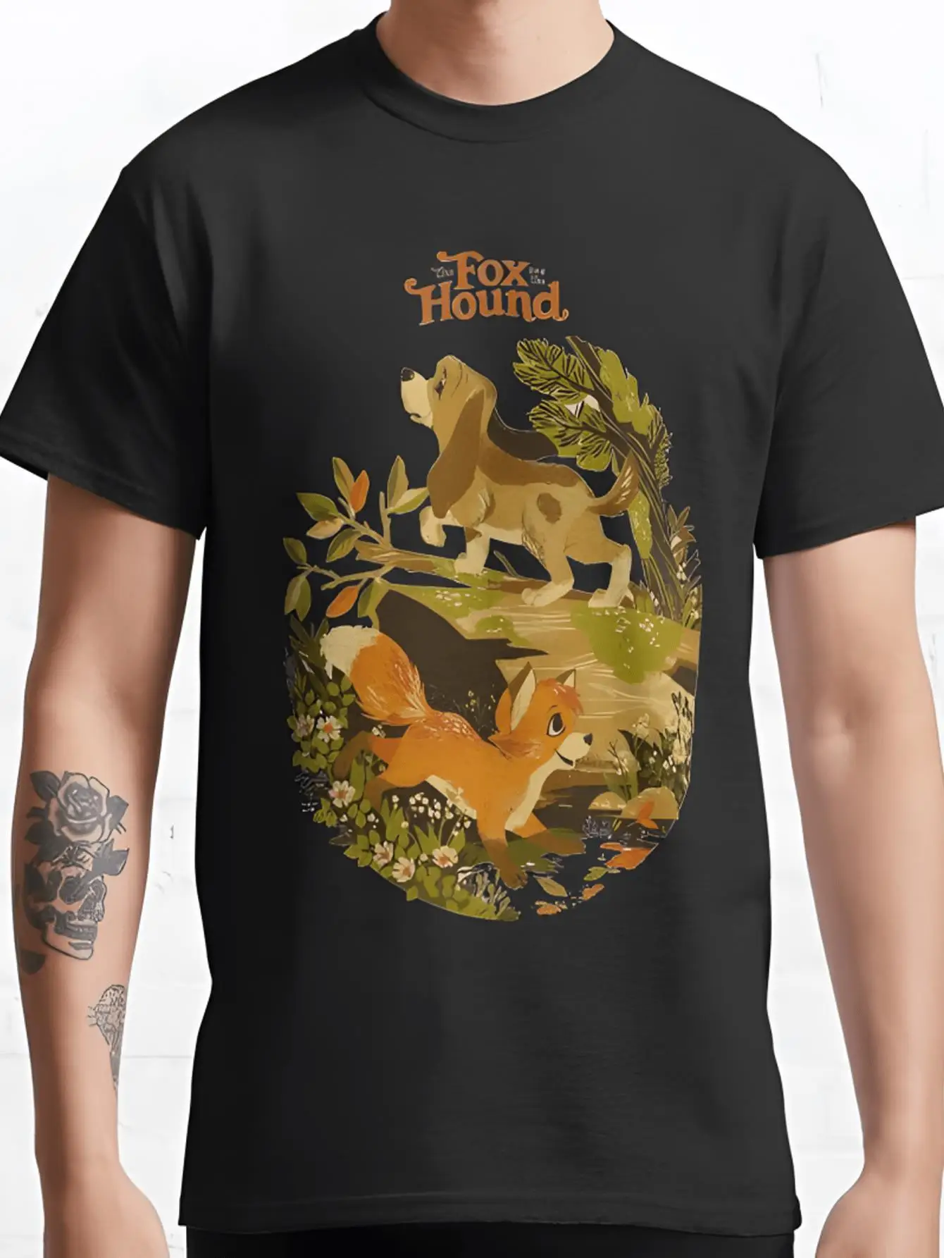 Men's Casual Black T-Shirt with Natural Fox and Hound Design—Soft Round-Neck Short-Sleeve T-Shirt, Suitable for All Seasons, Perfect for Outdoor Activities All-Season Natural-Themed Shirt, Comfortable Fit, Weekend Wear, Geometric Pattern, Easy-Care Fabric, Local Warehouse Delivery, Men's Clothing, Men's T-Shirt, Plain Printed T-Shirt, Printed Design, Father's Day Gift, Men's Father's Day Gift, Holiday Gift, American Independence Day Clothing T-Shirt, Fun and Stylish Item.