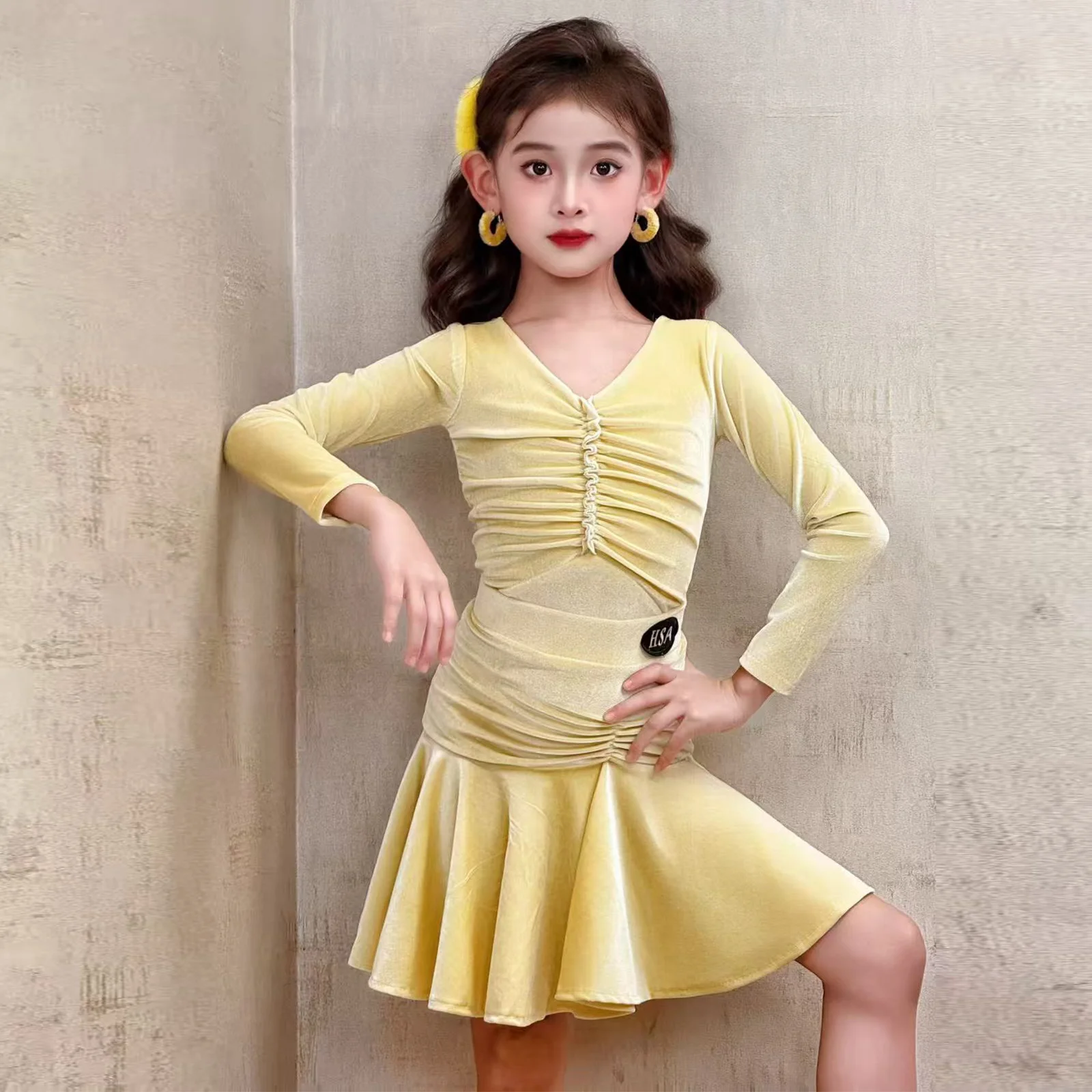 Odzież do tańca latynoamerykańskiego dla dzieci na jesień i zimę, nowe stroje konkursowe, odzież treningowa, stroje do występów.