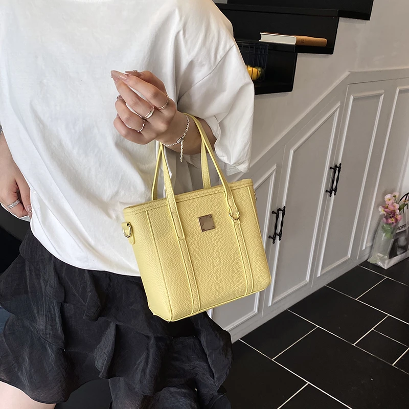 

Women’s Luxury Leather Classic Fashion Shoulder Tote Bag Elegant Designer Crossbody Handbag For Daily Outfits