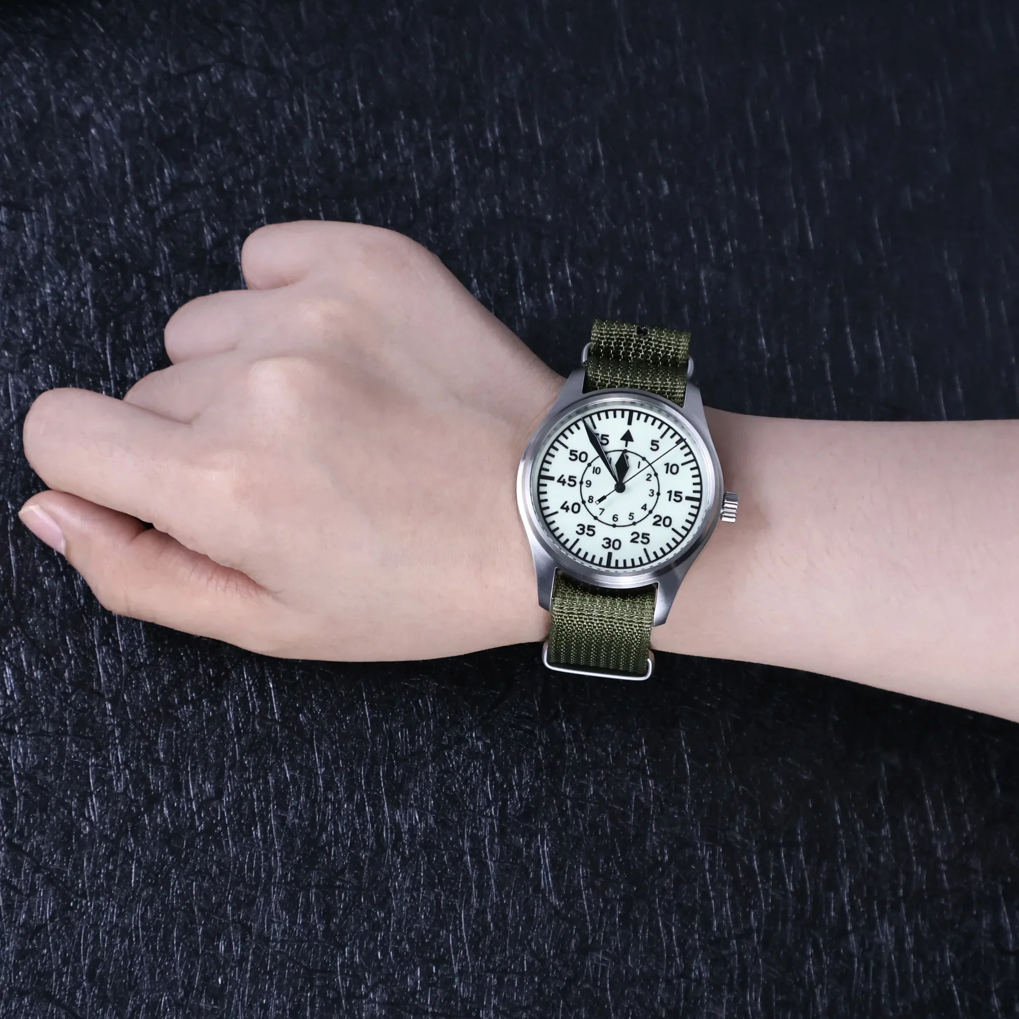 Reloj de cuarzo MYSTERIOUS CODE ML10 VH31 segundo movimiento de barrido 316L revestimiento arenado zafiro BGW9 luminoso 100m resistente al agua