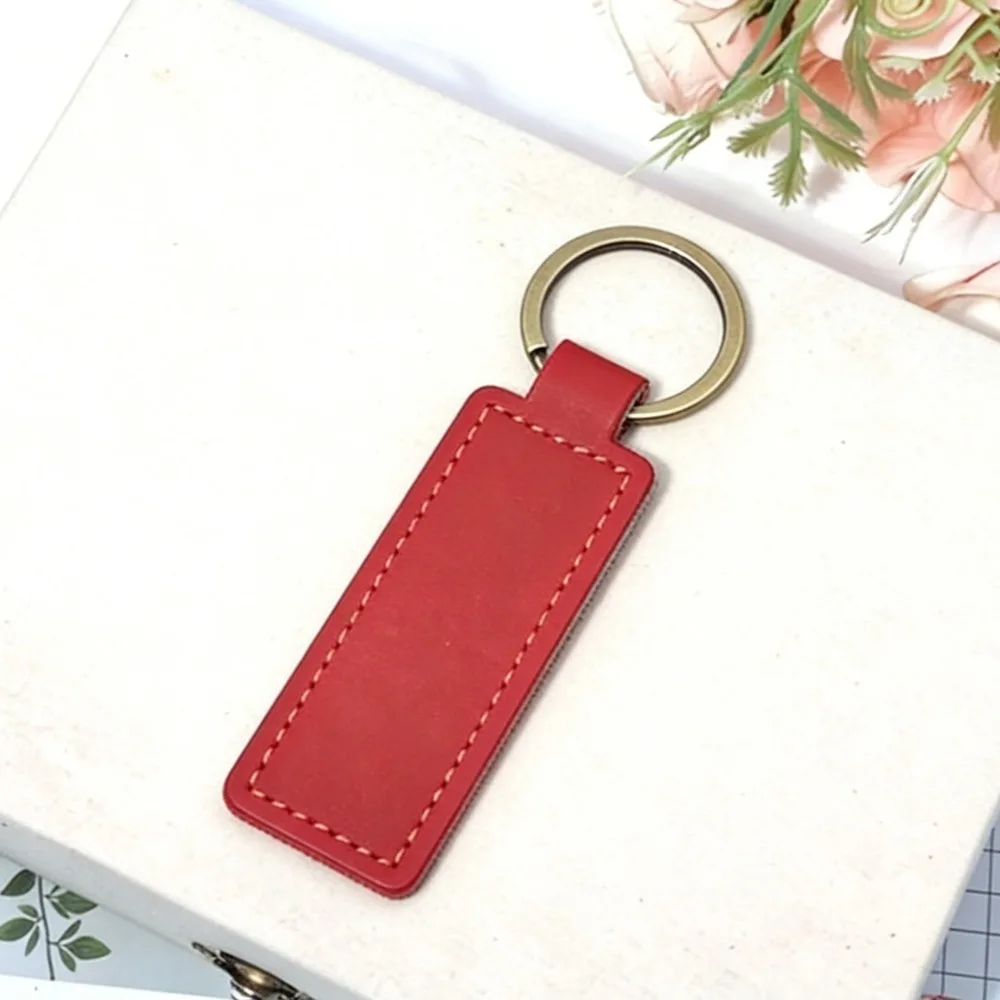 

Custom Retro Cowhide Fashion Handmade Leather Keychain Car Bag Key Ring Chain Engrave Keyring Accessories Colors Creative Gifts