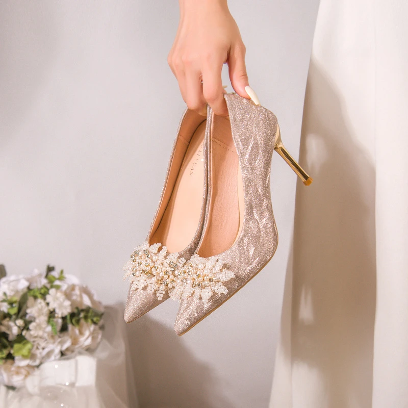 

Женские свадебные туфли-лодочки на шпильке, туфли-лодочки на остром высоком каблуке, женские свадебные туфли с блестящими бриллиантами и квадратной пряжкой