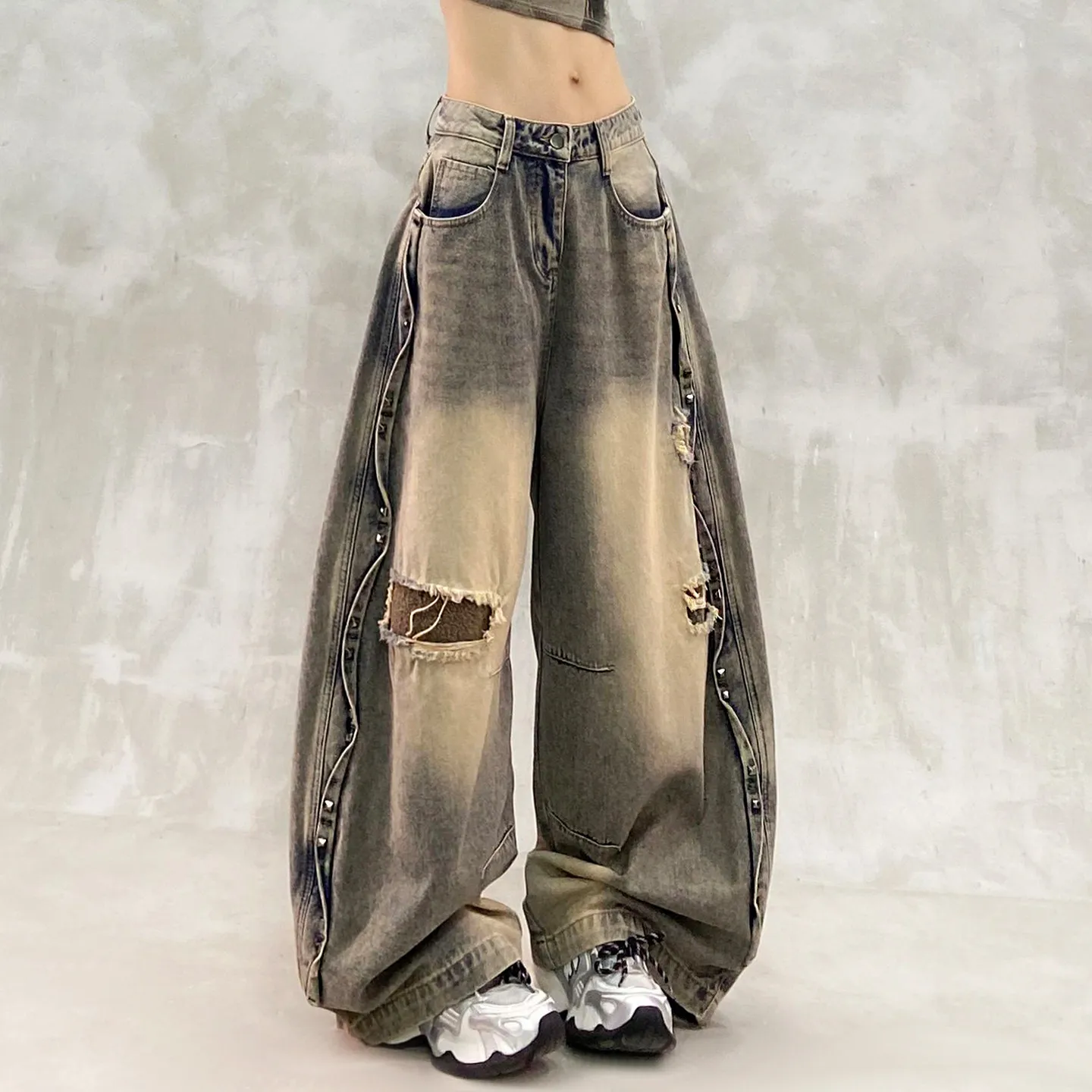 Fleece Lined Distressed Jeans Womens Patchwork Barrel Leg Denim Pants High Rise Relaxed Fit for Cold Weather Casual Outfits