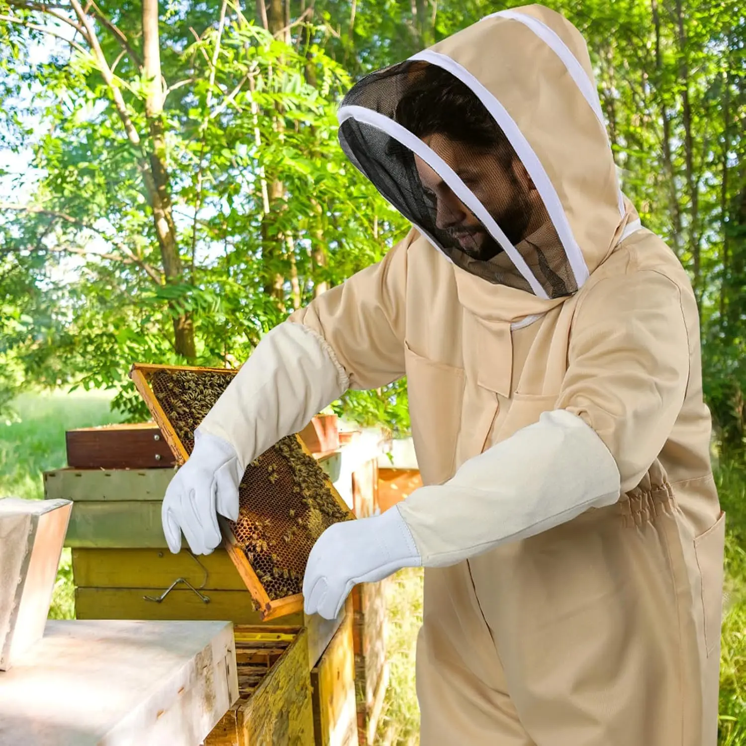 Bee Suit with Gloves Beekeeping Protective Suits Professional Beekeeping Suit for Men Women,Bee Keeper Gear Coveralls Bee Safety