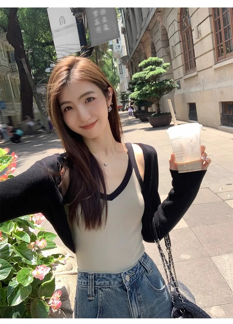 

Women's Summer Sleeveless Top Built-in Padding Seamless Structured Tank Top Outerwear Slimming Underlayer