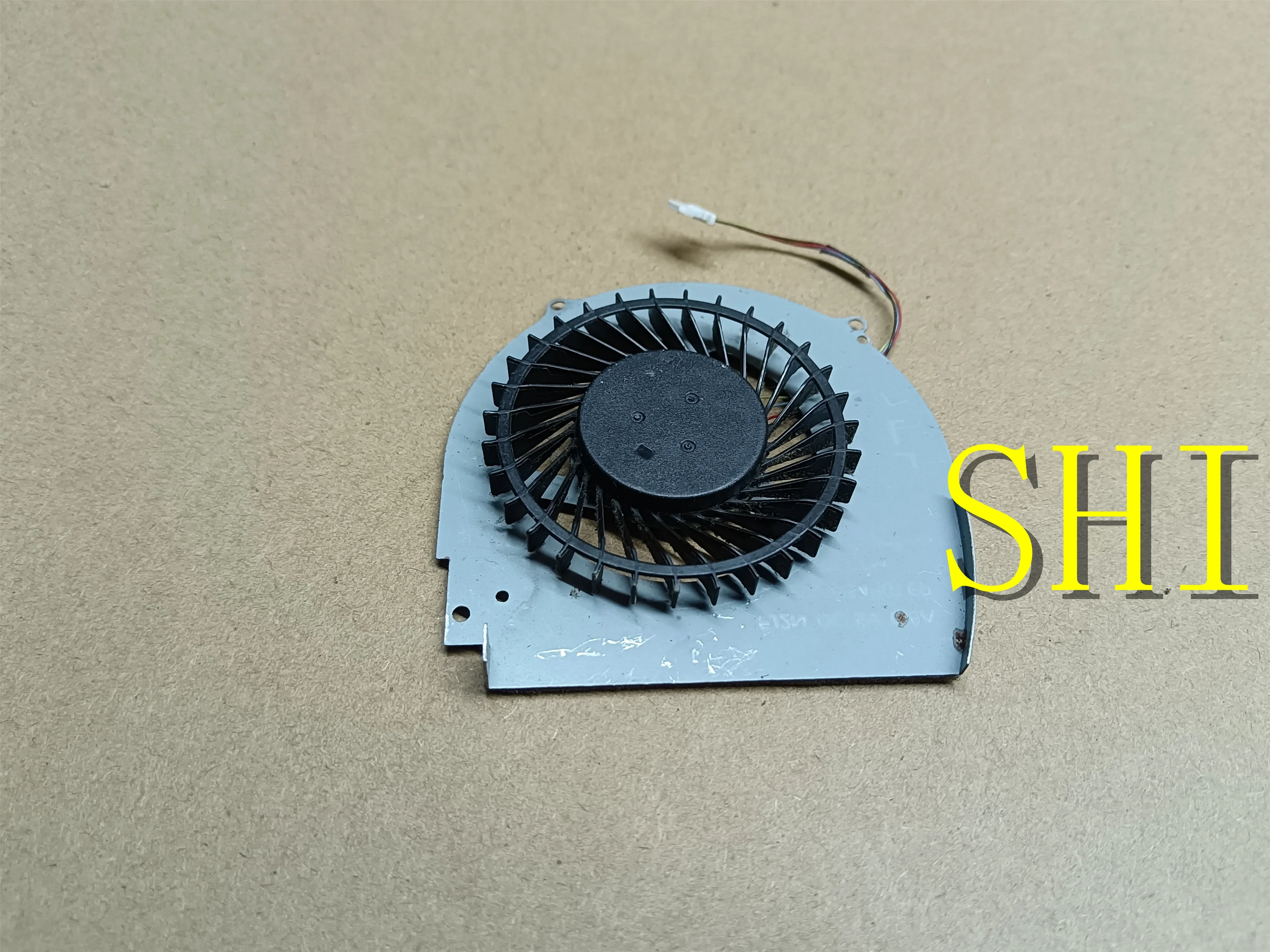 0147DX Used GENUINE FOR Dell Inspiron 15 7567 Left-Side Cooling Fan 147DX  free shipping