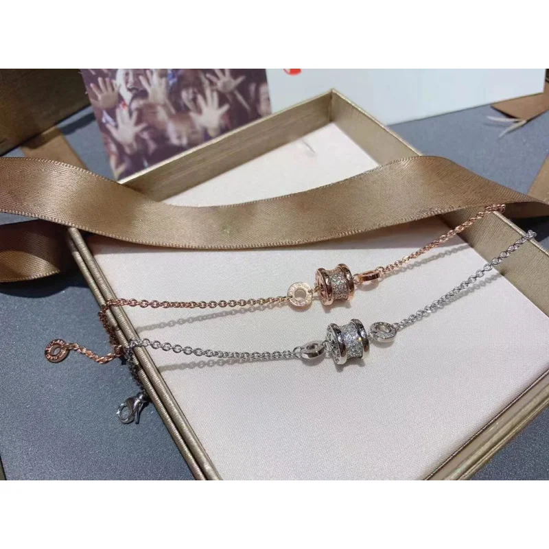 

Korean Fashion Bracelet Super Shining Exquisite Women's Jewelry Fashion Temperament Women's Charm Cute Bracelet Christmas Gift