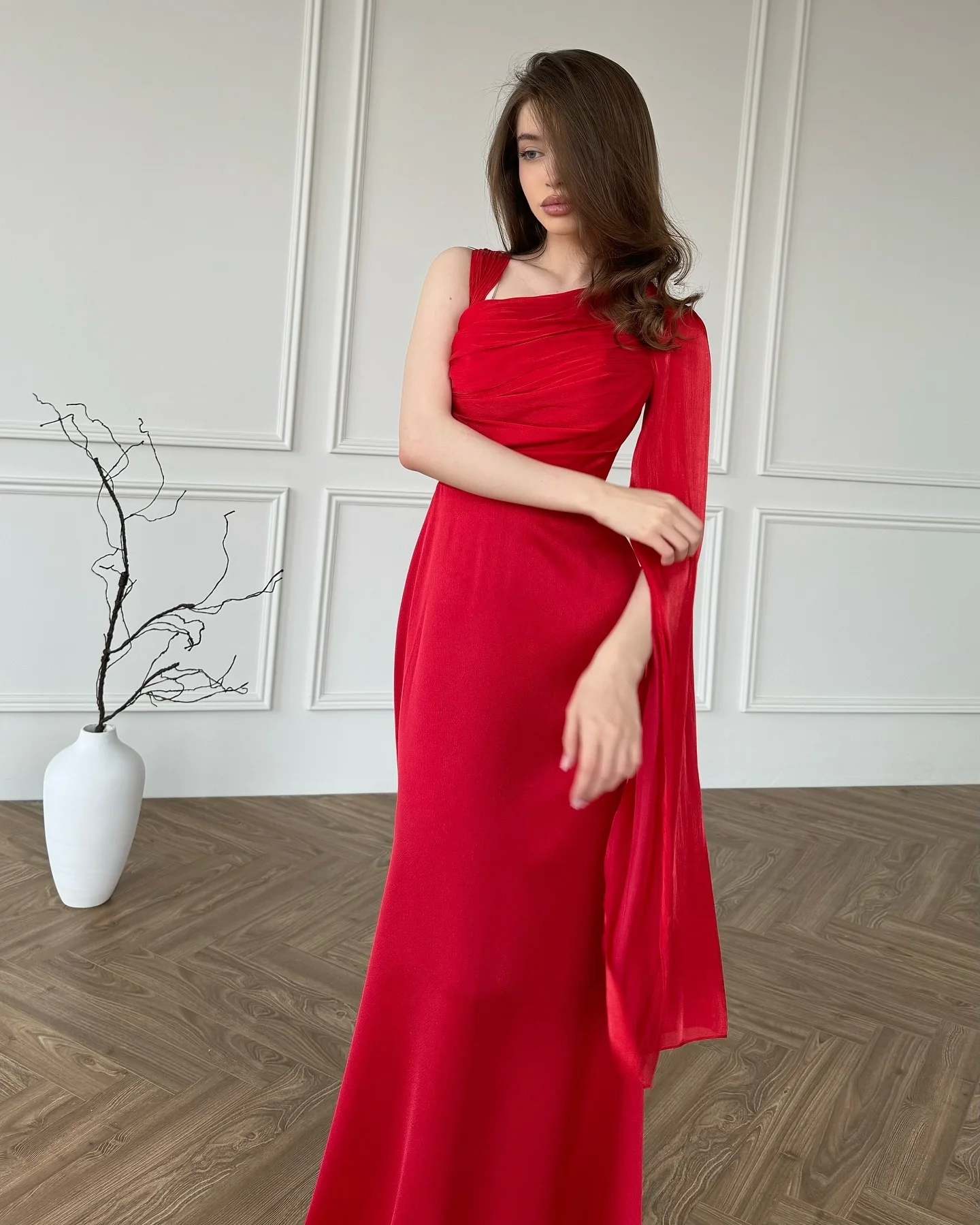 

Customized High Quality Satin Straight Cap Sleeve Evening Dresses V-Neck Sleeveless Panel Train Red Special Occasion Gowns