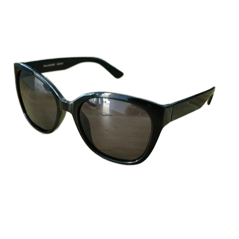 Wholesale 100pcs Custom Logo Black Frame Polarized Sunglasses UV400 Classic Retro Shades for Outdoor Sports Lens Logo Position