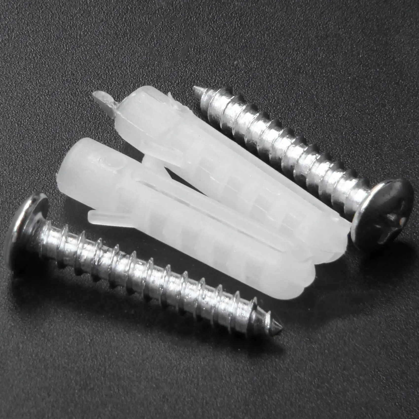 sews-3x-–-applique-murale-moderne-en-cristal-chrome-luminaire-decoratif-d'interieur-ideal-pour-un-salon-une-salle-de-bain-ou-une-maison