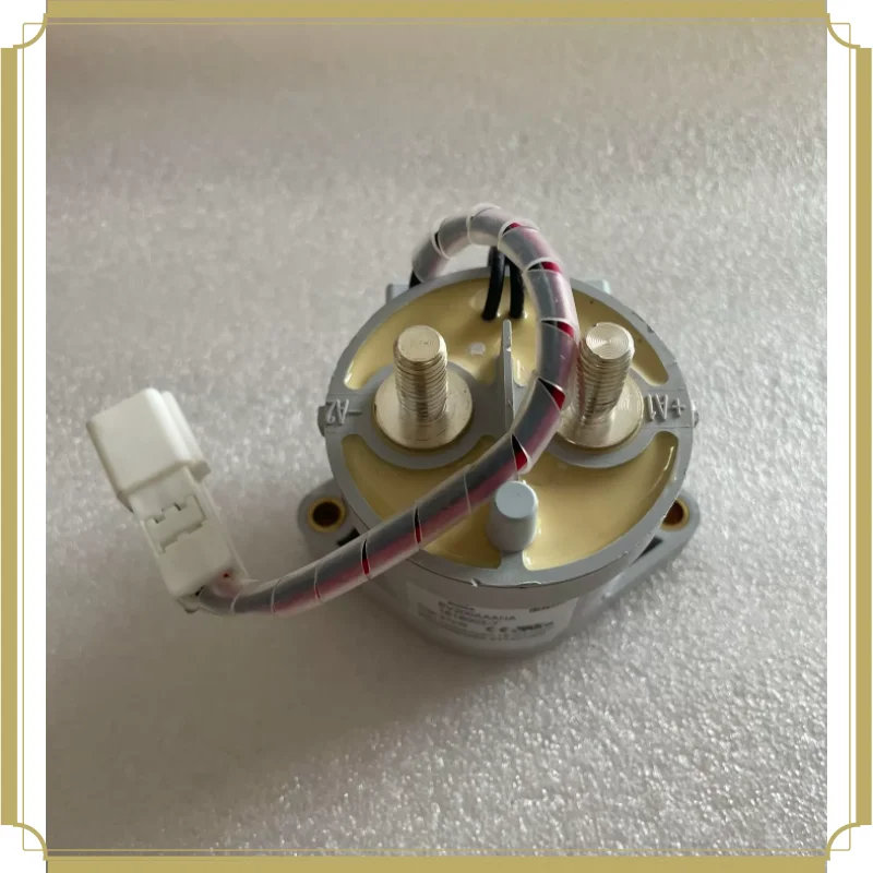 200A High Voltage DC Relay, Model: EV200AAANA Coil Voltage: 12-24VDC Rated Current: 200A