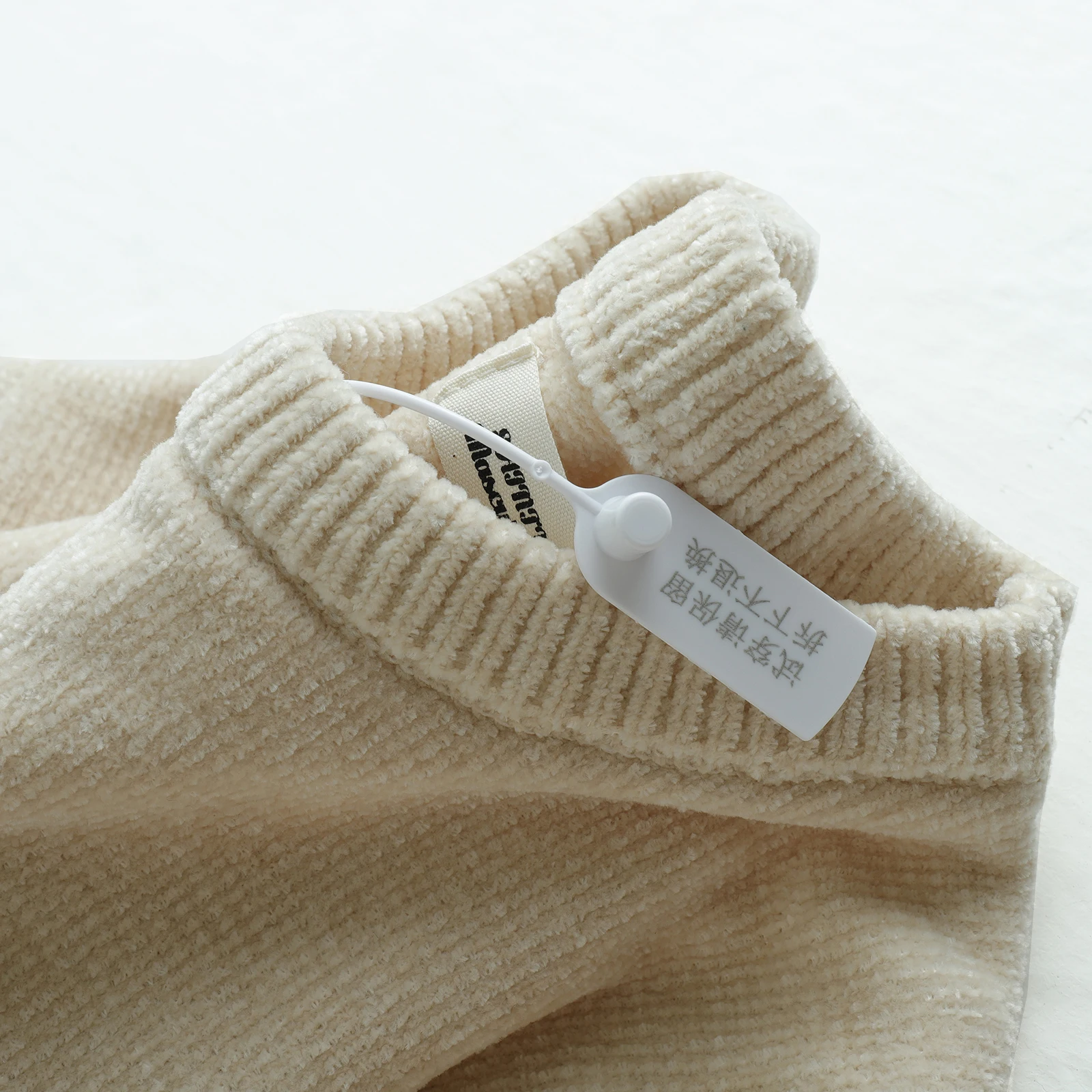 

Retro Japanese Sle Men's round Ne Sweater Casual All-Match Pure Color Anti-Ball Clothing Inner Wear Outerwear