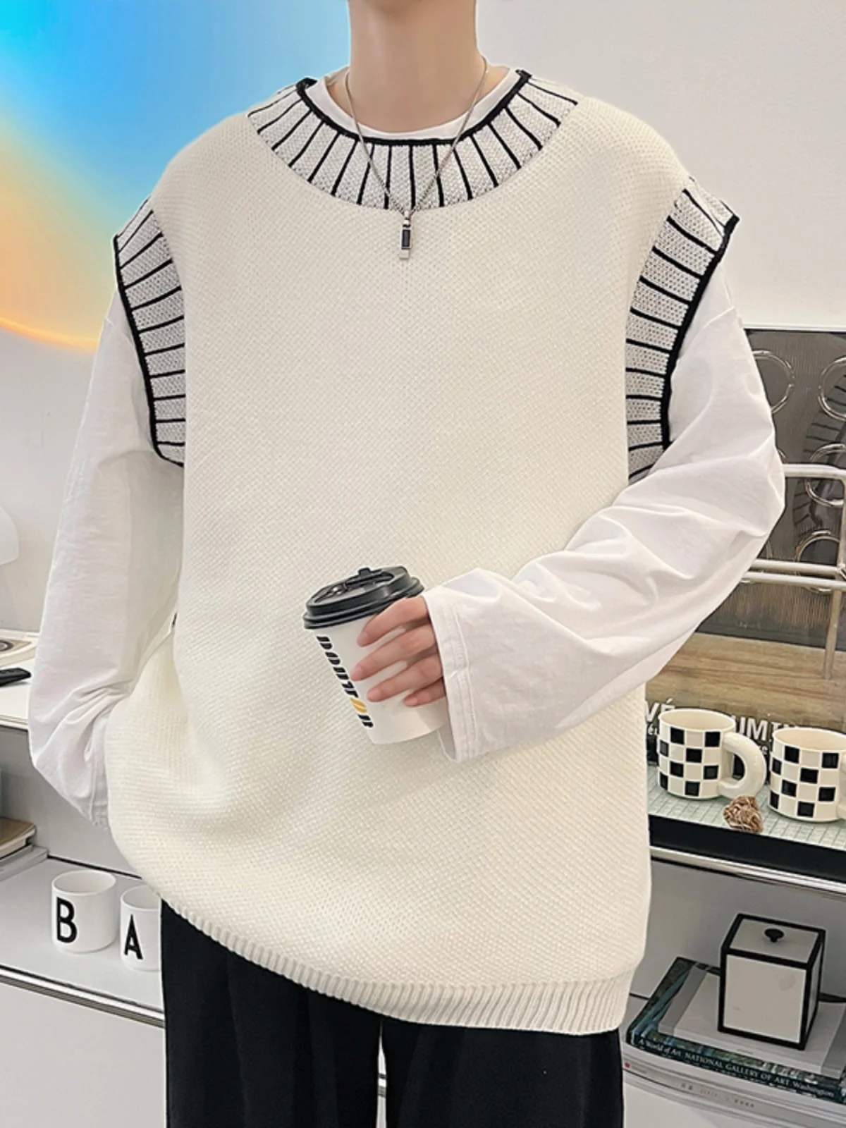 

Весенне-осенний вязаный жилет для мужчин с круглым вырезом, модный брендовый жилет в стиле INS, молодежный жилет в стиле Hong Kong Sle, студенческий жилет Svel...