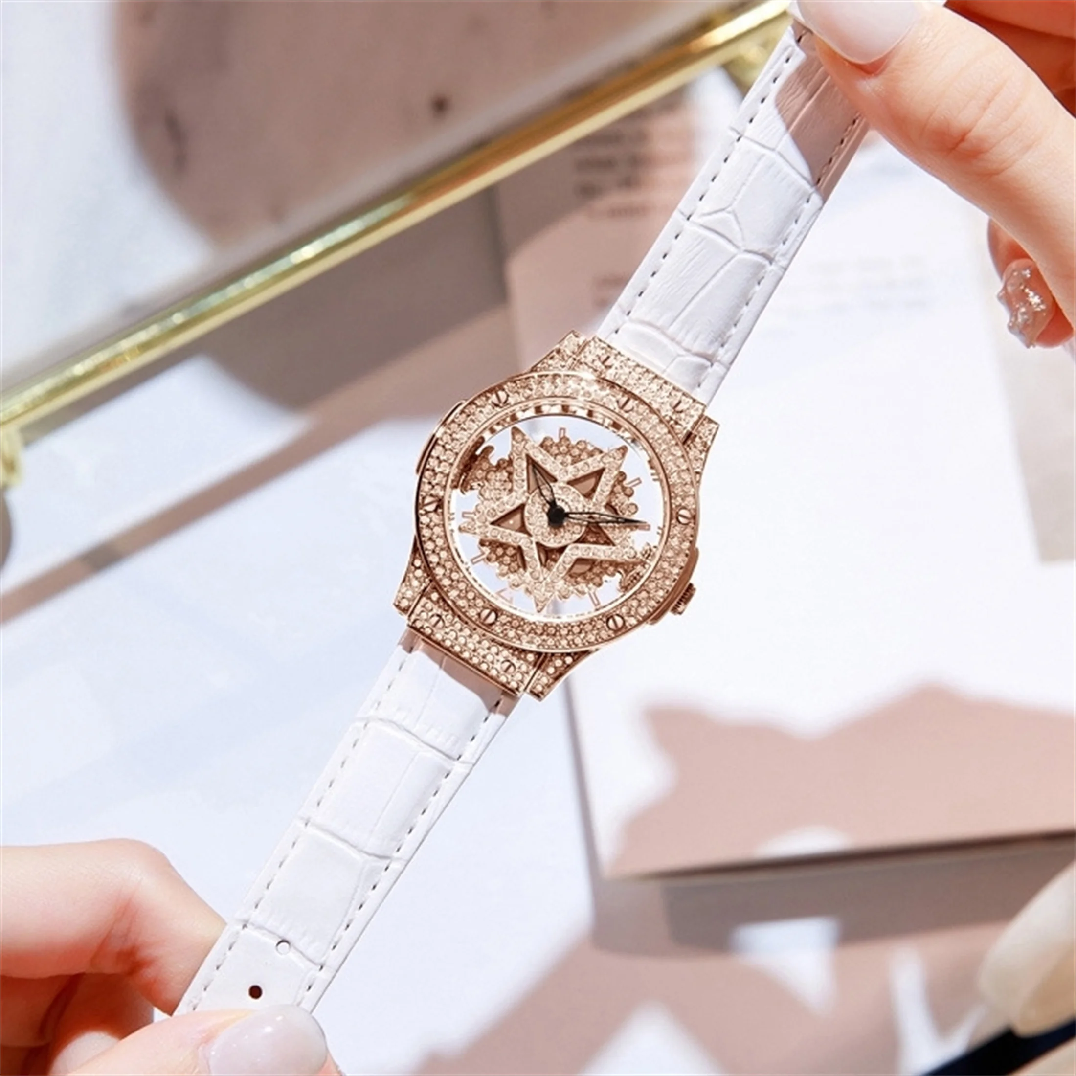 Womens Watches Light Luxury Fashion Rotating Dial Original Quartz Wristwatch for Girl Full Sky Star Diamond Waterproof 4391