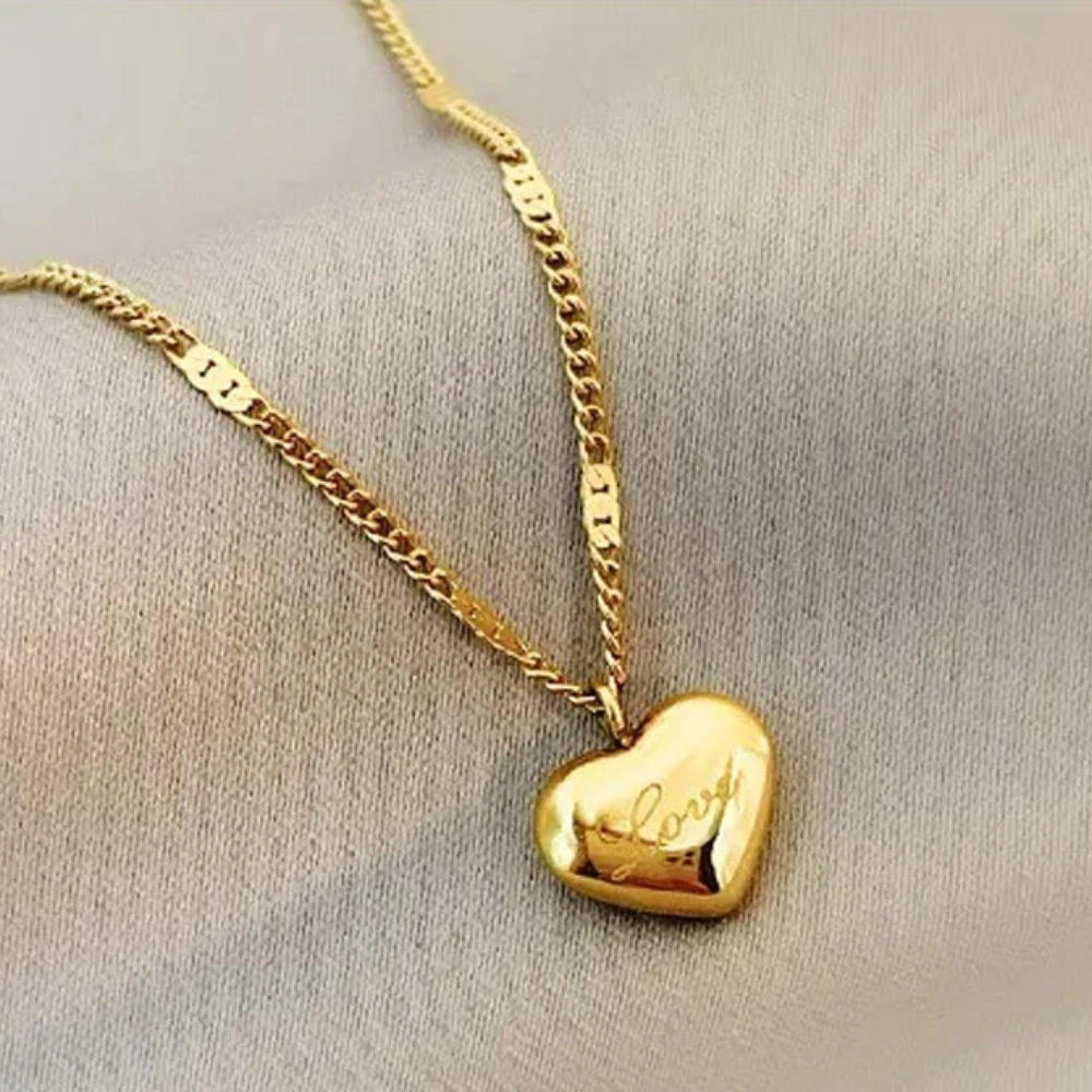 

CHUANGCHENG 18K Gold Plated 316L Stainless Steel Love Heart Pendant Necklace Neck Choker for Women Girl Lover Bestfriends Gift