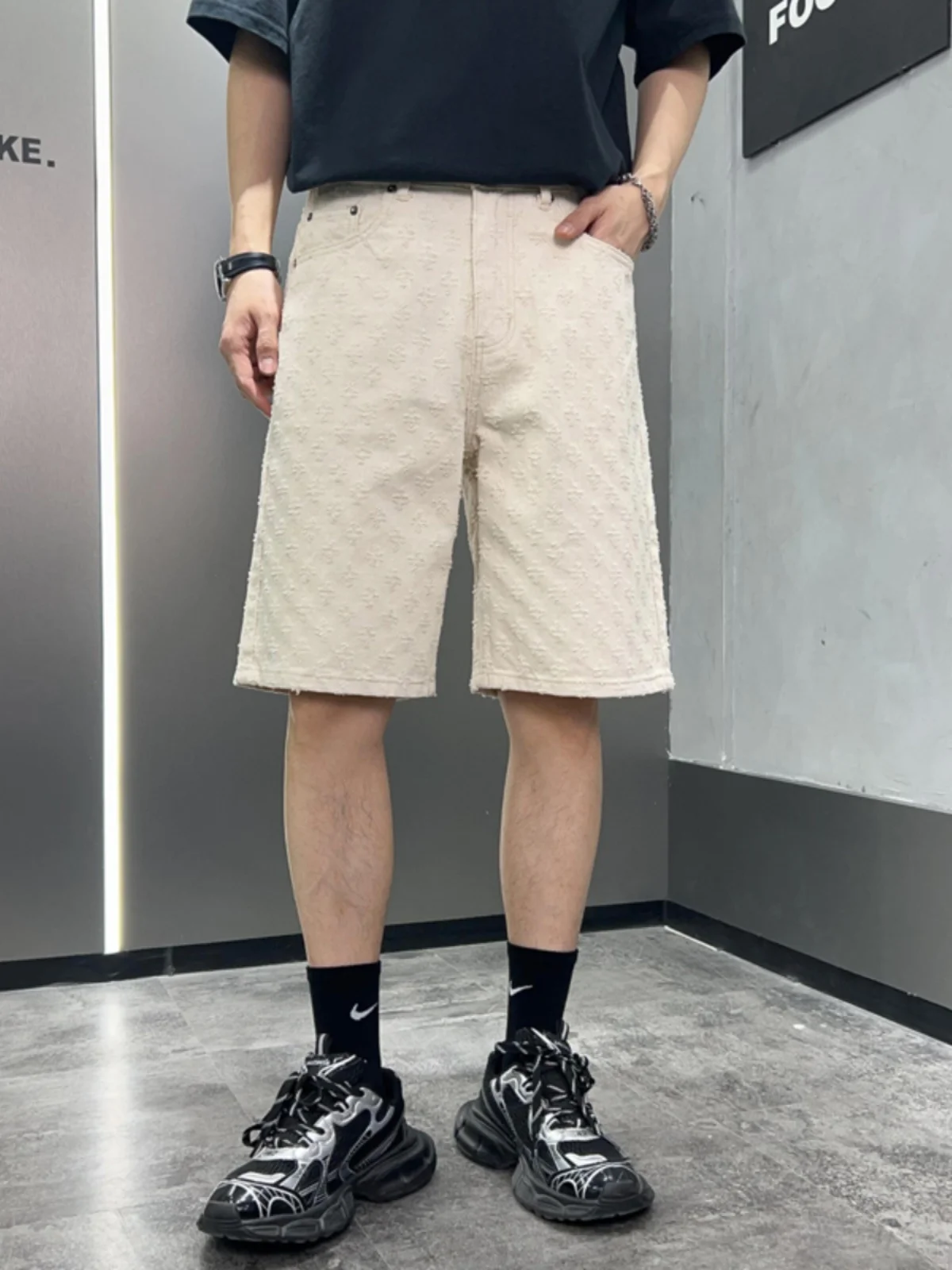 

Design Sensation Men's Denim orts Trendy Brand Worn Hole Retro Loose Wide Leg Five-Quarter Length Casual Cotton Stretch Denim