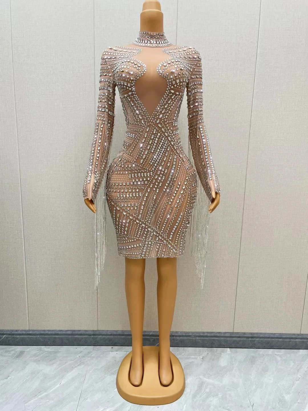 

Silver Rhinestones Long Sleeve Crystals ChainsDress Sexy Transparent Fringes Outfit BirthdayParty Collections jiachong c276