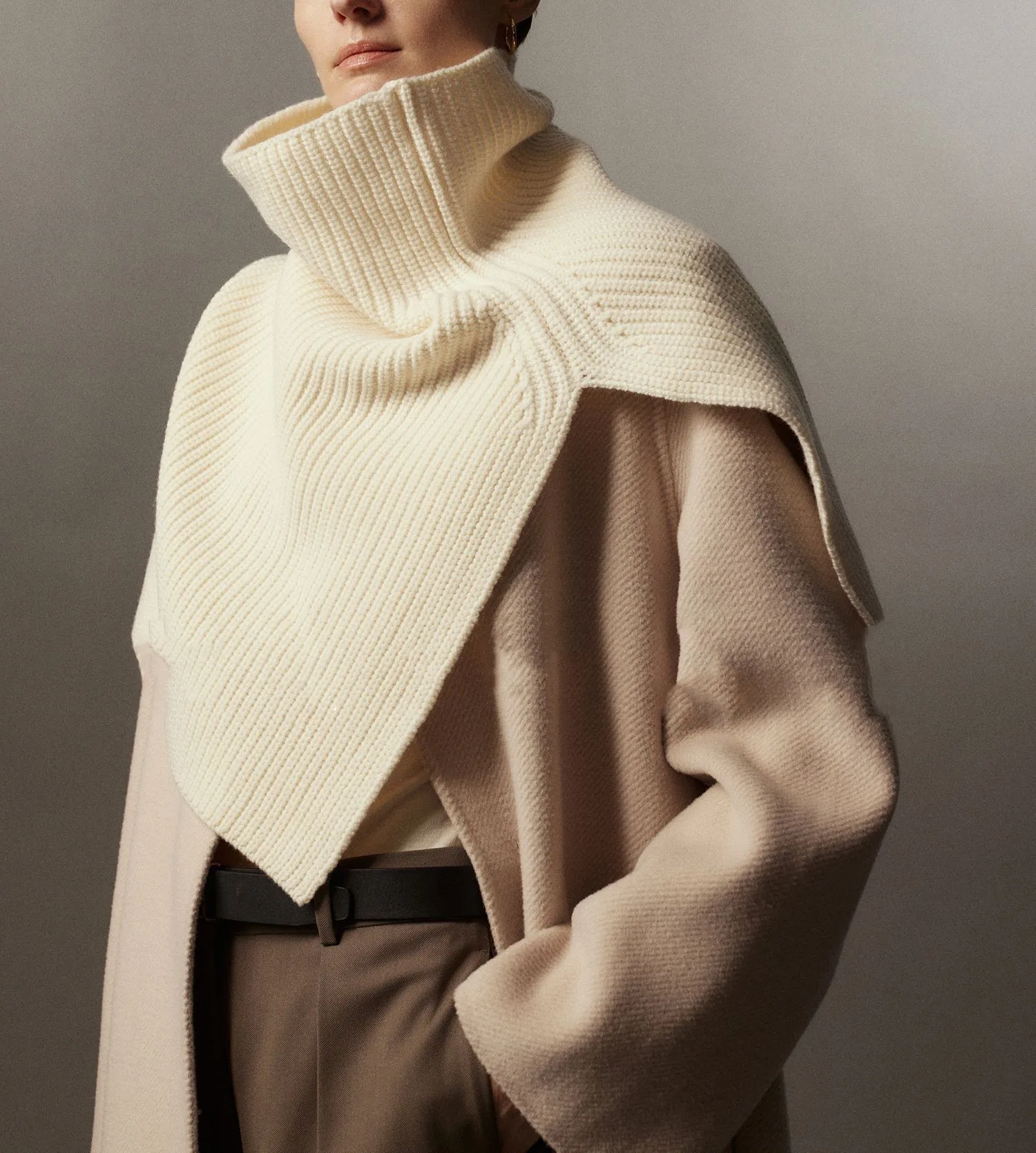 

Woolen High Neck Split-Front Knitted Shawl Scarf Versatile Styling Options Warm and Loose-Fitting Soft Cosy 60-80cm