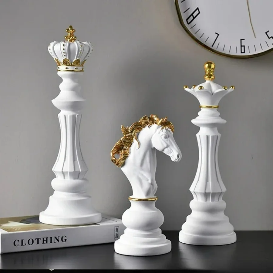 Retro International Chess King Knight Figurine Sculpture Chessman Decor Ornament For Desk Shelf Living Room Home Office Display