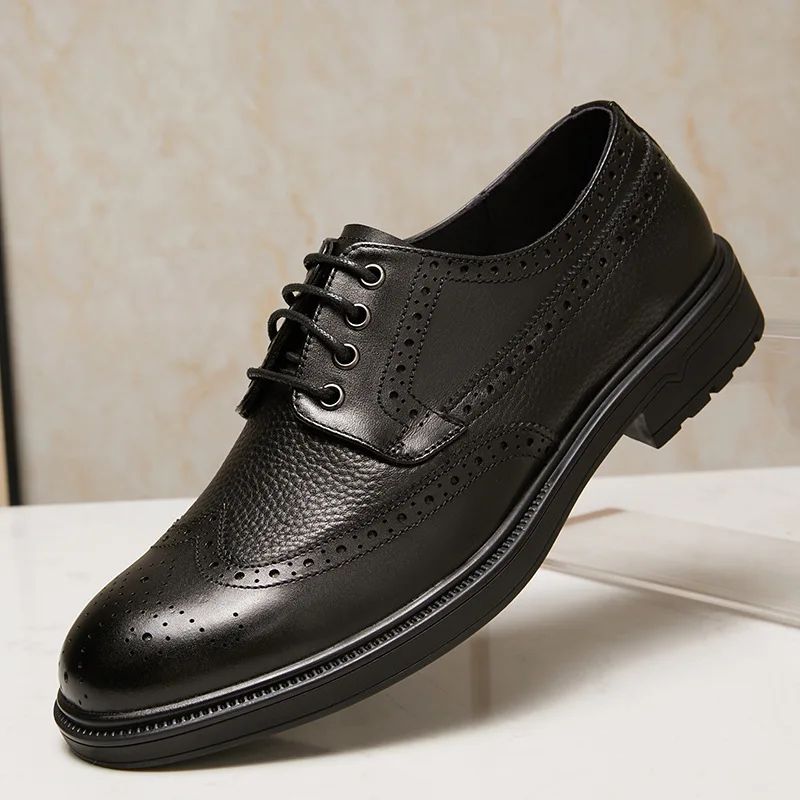 Sepatu Pria Kulit Asli Retro Sepatu Kulit Sapi Kasual Sepatu Kulit Gaya Inggris Hitam Brogue