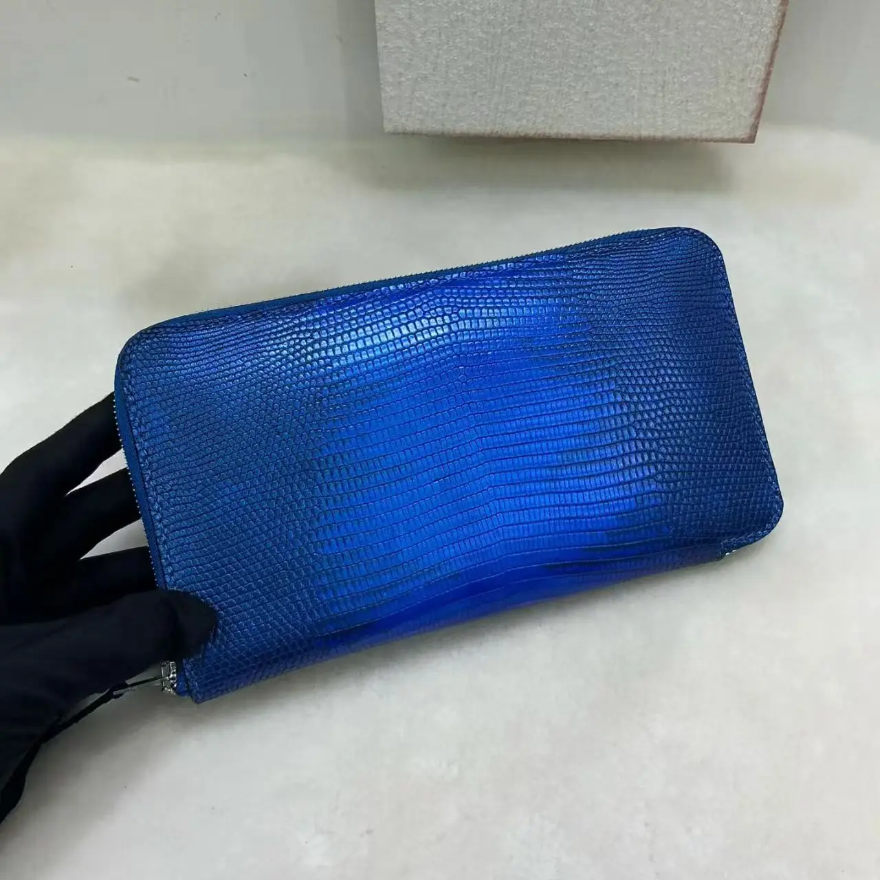 

100% real Luxury Quality Lizard Skin Leather Men Wallet bank card holder black color cow leather lining blue beige color