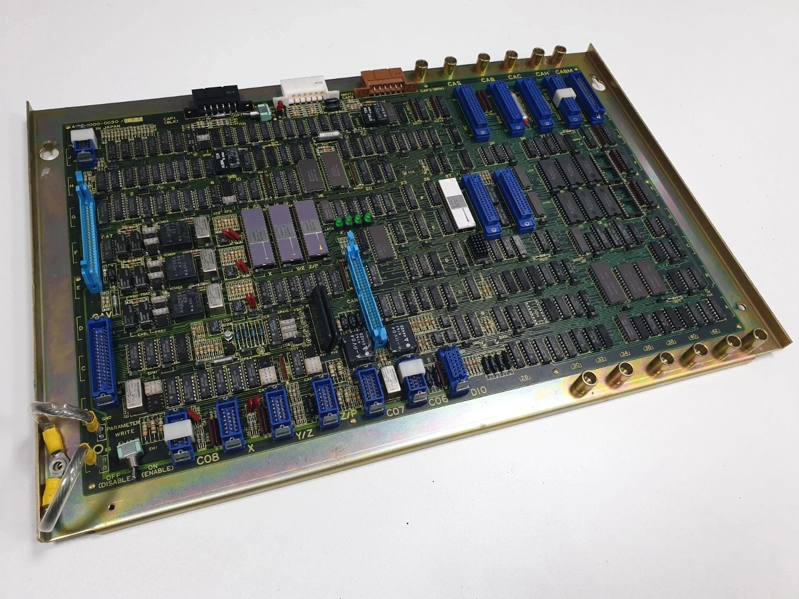 

Б/у A16B-1000-0030 для главной платы управления Fanuc A16B-1000-0030