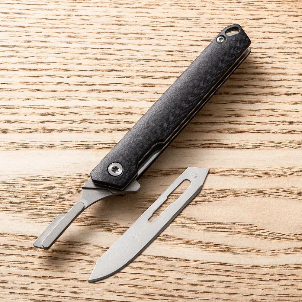 Small Folding Scalpel Knife EDC Carbon Fibre Handle Utility Knives With Clip Compact Keychain Boxcutter With Replaceable Blades