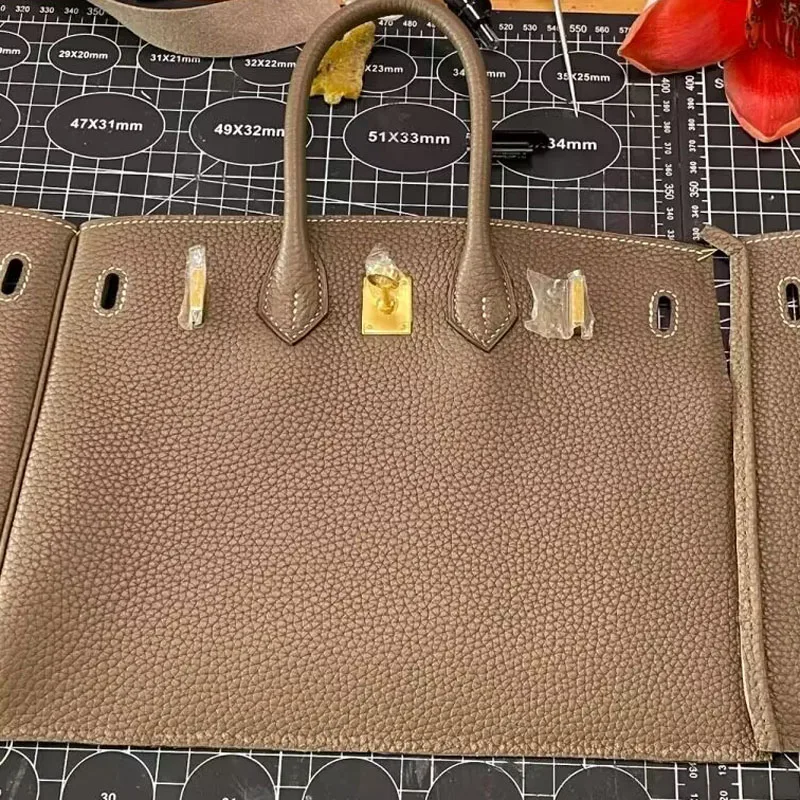 المبيعات الساخنة حقائب نسائية حقيبة يد جديدة جلد طبيعي عالية الجودة المحافظ سعة كبيرة حمل حقيبة مخصصة توغو جلد السيدات