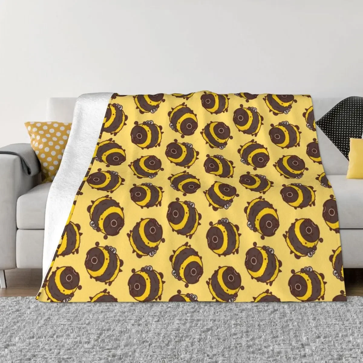

Bee Ollie Throw Blanket Extra Large Throw Flannel Bed linens Luxury Designer Blankets