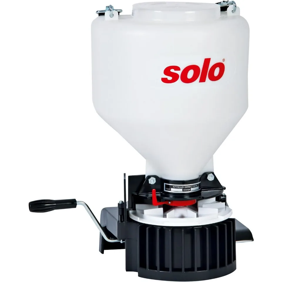 Solo 421S Portable Chest Mount Spreader with Strap