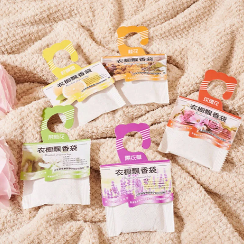 

Wardrobe Sachet Natural Aromatherapy Hanging Bag Lavender Fragrance Pack Mildew and Insect Proof Wardrobe Sachet Air Freshener