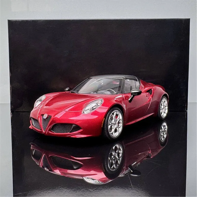 

GT Spirit 1:18 Scale Alfa Romeo 4C Convertible Car Model