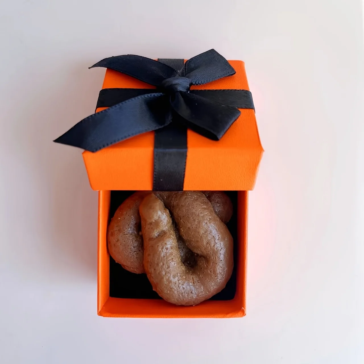 Surprise Gift Box with Prank Realistic Faux Feces Gift Box Orange & Design Perfect Funny Novelty Surprise Gift Box Prank Props