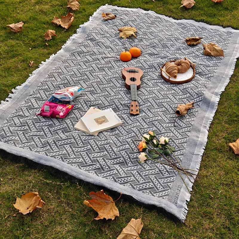 Picnic matTStylish moisture-proof mat，Picnic blanket for outdoor camping，Beach mat, tent ground mat，Machine washable and easy to