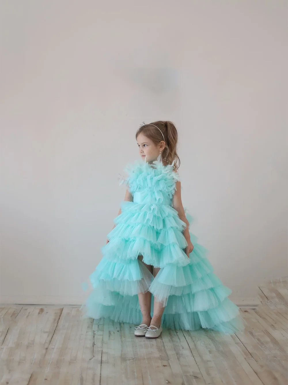 Elegante vestido da menina de flor em camadas tule sem mangas penas para o casamento princesa crianças eucaristia celebração vestido festa