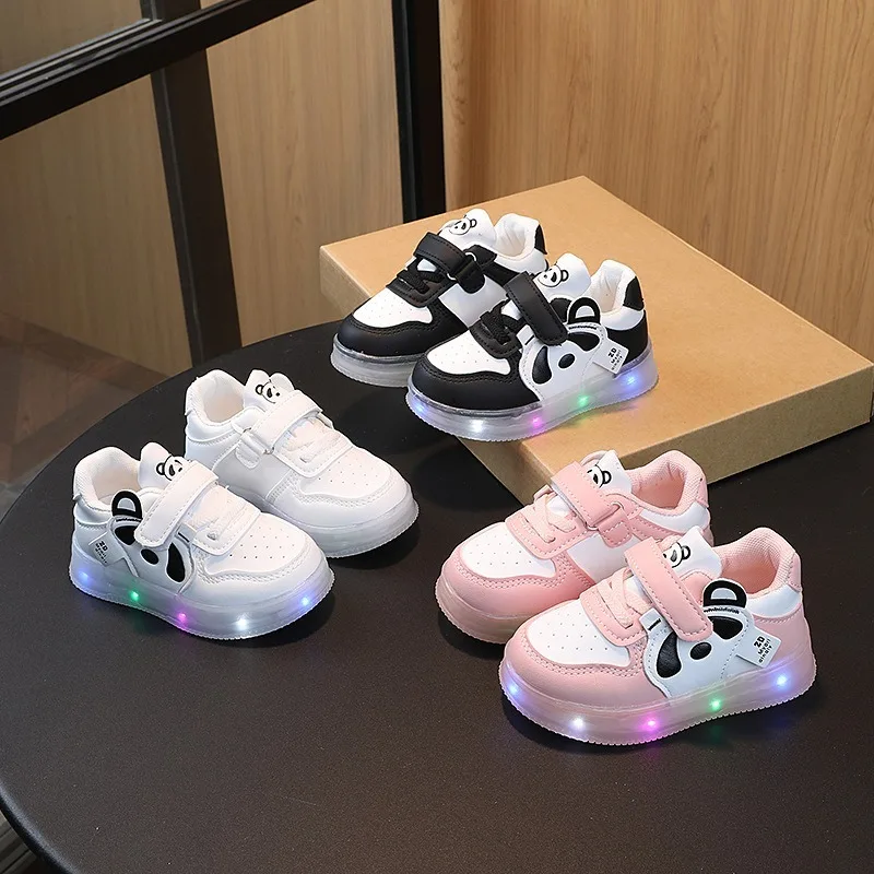 New Four Seasons Kids Cartoon LED Light-Up Sports Shoes Soft-Soled Non-Slip Flashing Shoes Children Boys Girls Casual Daily Shoe
