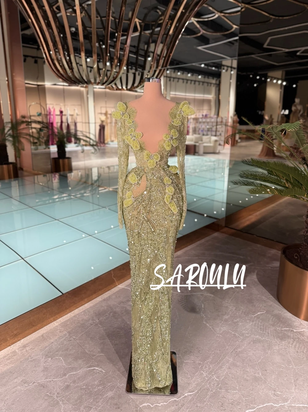

Olive Green Sequined Evening Dress 2026 Long Sleeve Sexy Deep V Neck Backless 3D Leaf Decor Cut Out Formal Prom Party Gown