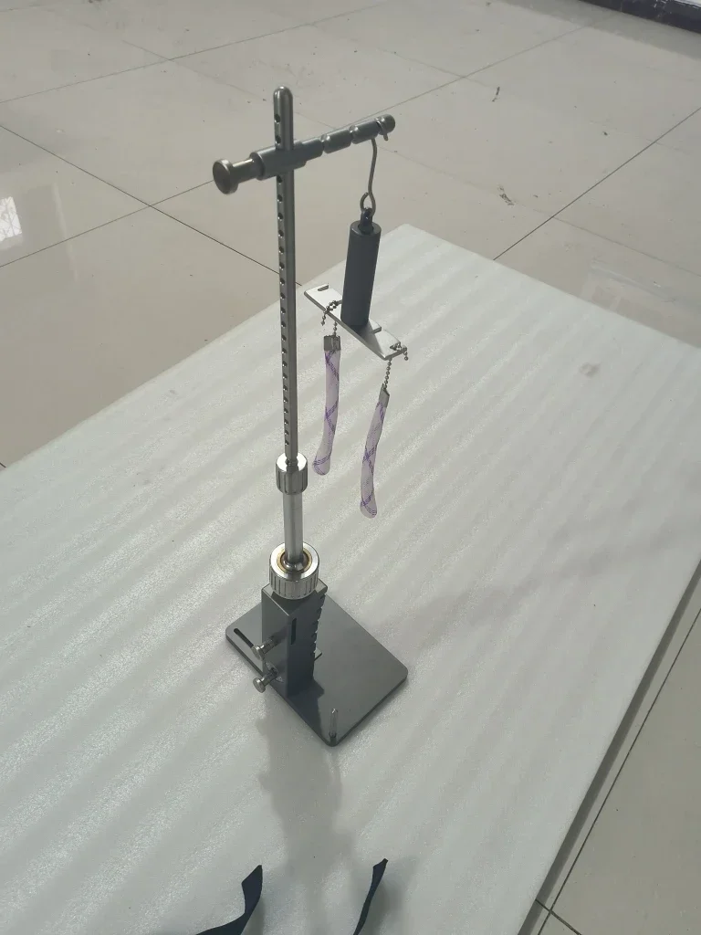 Upper limb tractor Upper arm traction Forearm traction